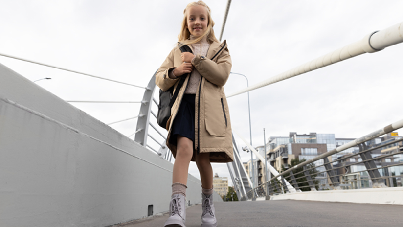 Скидки до 50% на утепленные модели для школы