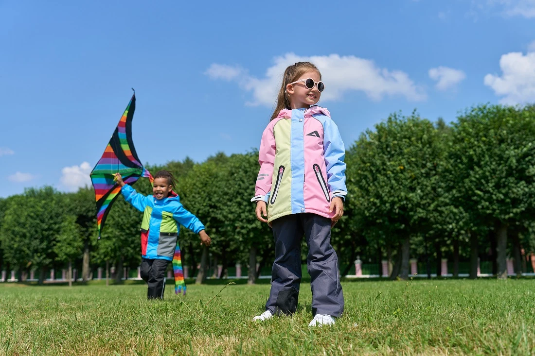 Коллекция ВЕСНА 2023 - Куртки на девочках