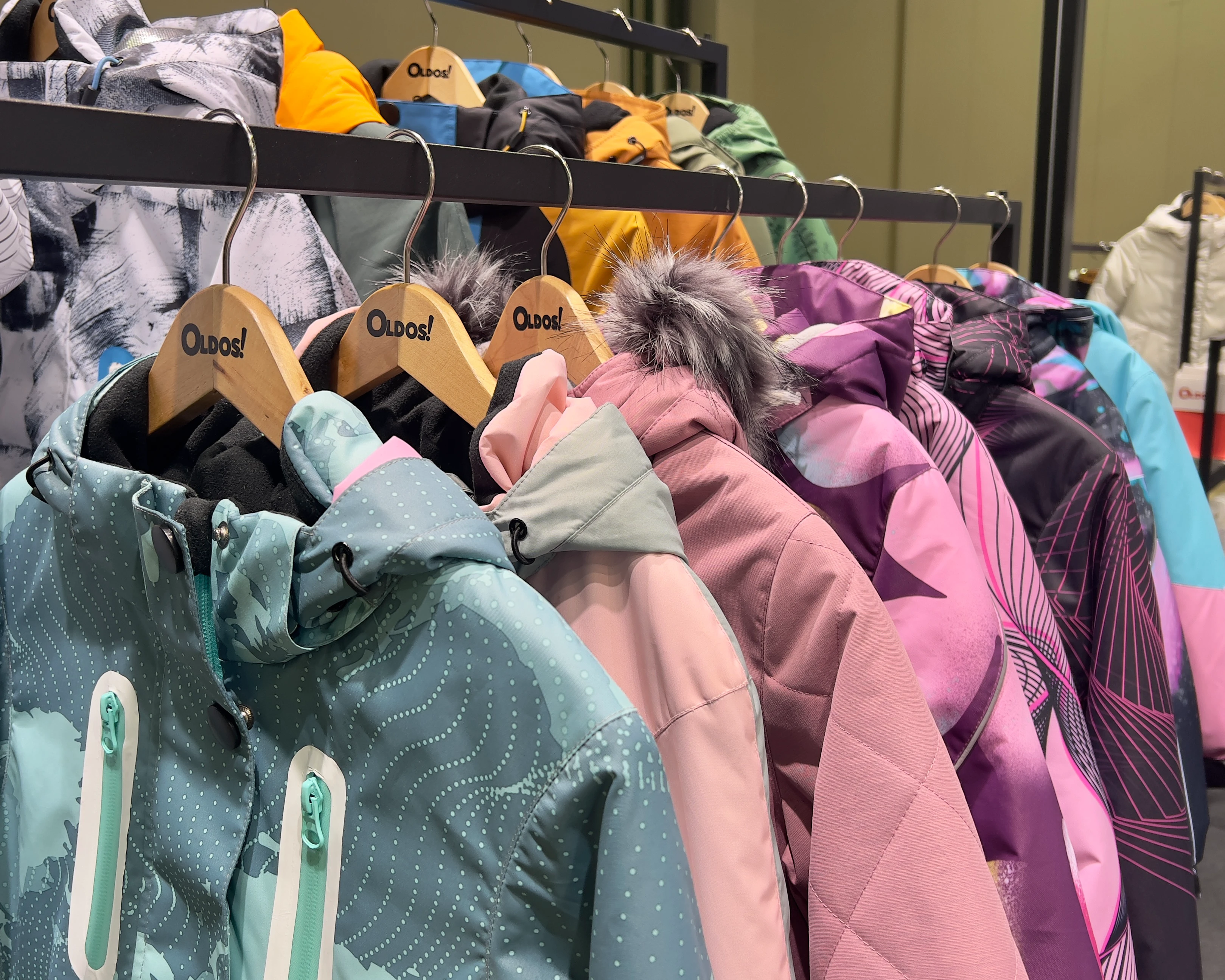 Коллекция детской одежды ВЕСНА 2023 - ветровки.